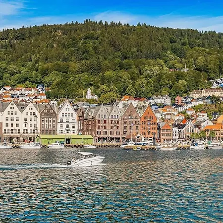 Dinbnb I 500m To Bryggen Semesterbostad *